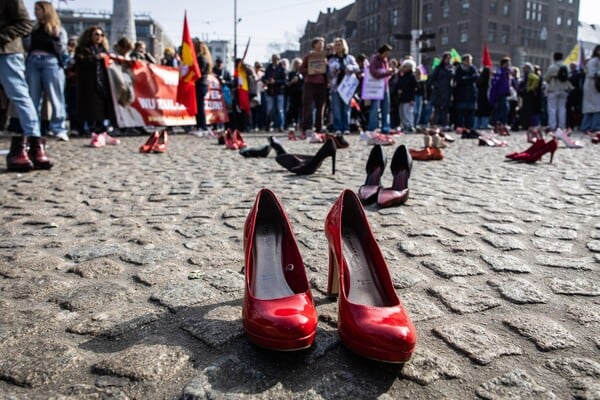 ΕΥΡΩΠΑΙΚΟ ΚΟΙΝΟΒΟΥΛΙΟ ΒΙΑΣΜΟΣ ΣΥΝΑΙΝΕΣΗ