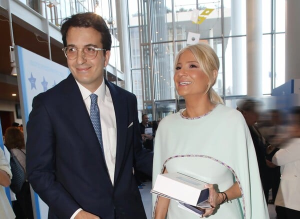 ΦΑΙΗ ΣΚΟΡΔΑ ΣΥΝΤΡΟΦΟΣ ΑΛΕΞΑΝΔΡΟΣ ΑΘΑΝΑΣΙΑΔΗΣ