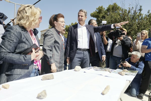 ΚΥΡΙΑΚΟΣ ΜΗΤΣΟΤΑΚΗΣ ΛΙΝΑ ΜΕΝΔΩΝΗ ΕΡΓΑ ΑΝΑΠΛΑΣΗΣ ΒΑΣΙΛΙΣΣΗΣ ΟΛΓΑΣ