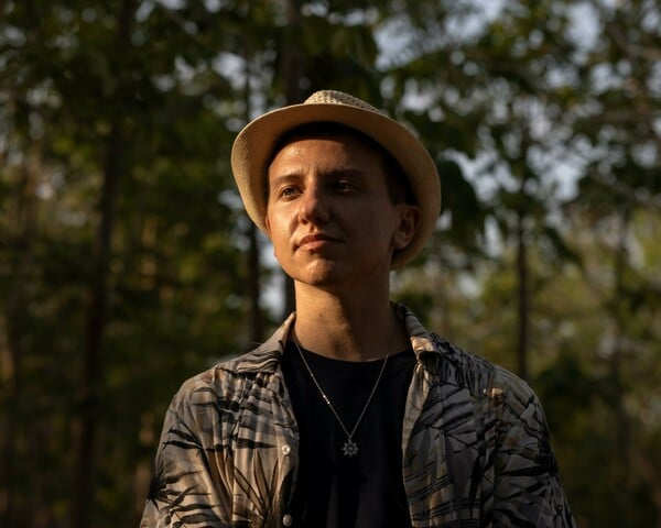 Οι άνθρωποι που «σπάνε» την τεχνητή νοημοσύνη για να τη σώσουν