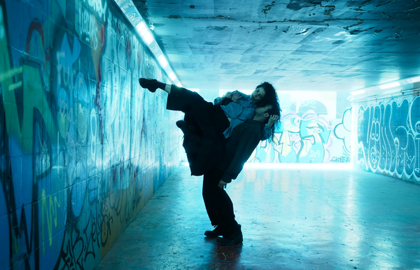 ΕΠΕΞ Η Πειραιώς 260 γιορτάζει 20 χρόνια και κλείνει το μάτι στον 21ο αιώνα