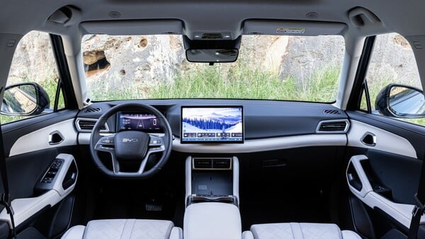 Το νέο BYD Atto 2 DM-i είναι το πιο προσιτό plug-in υβριδικό