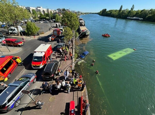 ΓΑΛΛΙΑ ΣΗΚΟΥΑΝΑΣ ΑΤΥΧΗΜΑ ΛΕΩΦΟΡΕΙΟ ΤΡΟΧΑΙΟ