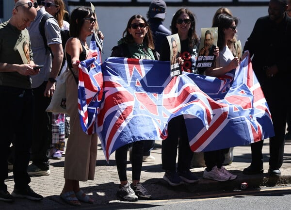 ΚΙΡ ΣΤΑΡΜΕΡ ΛΟΝΔΙΝΟ ΑΝΤΙΣΗΜΙΤΙΚΗ ΕΠΙΘΕΣΗ ΑΠΟΔΟΚΙΜΑΣΙΕΣ