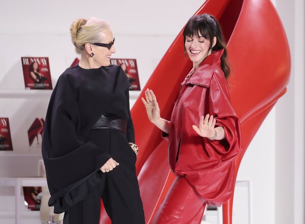 The Devil Wears Prada 2: Τι φόρεσε τελικά το cast της πιο στιλάτης ταινίας της χρονιάς;