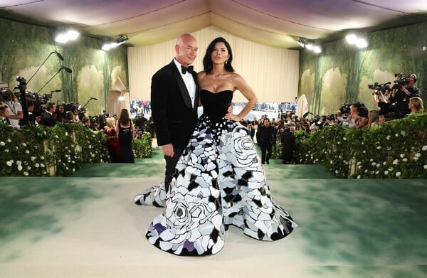 ΤΖΕΦ ΜΠΕΖΟΣ ΛΟΡΕΝ ΣΑΝΤΣΕΣ MET GALA 2026