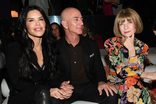 Το Met Gala θέλει να αποδείξει ότι η μόδα είναι τέχνη αλλά όλοι μιλούν για τον Τζεφ Μπέζος