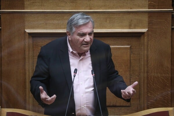 ΧΑΡΗΣ ΚΑΣΤΑΝΙΔΗΣ ΠΑΣΟΚ ΠΑΡΑΙΤΗΣΗ