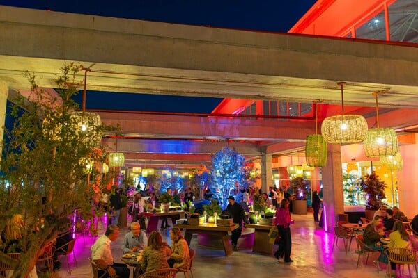 Μια βραδιά στο Urban Roof Garden που επαναπροσδιορίζει τα urban events
