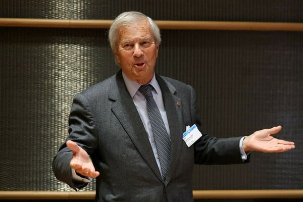Πάνω από 200 συγγραφείς απέναντι στον Grasset: Η μεγάλη κρίση της γαλλικής λογοτεχνίας