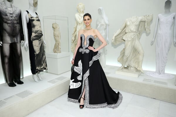 Met Gala: Όλα για την τέχνη (ή μήπως το χρήμα;)