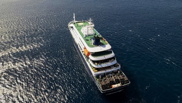 ΧΑΝΤΑΙΟΣ ΚΡΟΥΣΜΑΤΑ ΚΡΟΥΑΖΙΕΡΟΠΛΟΙΟ