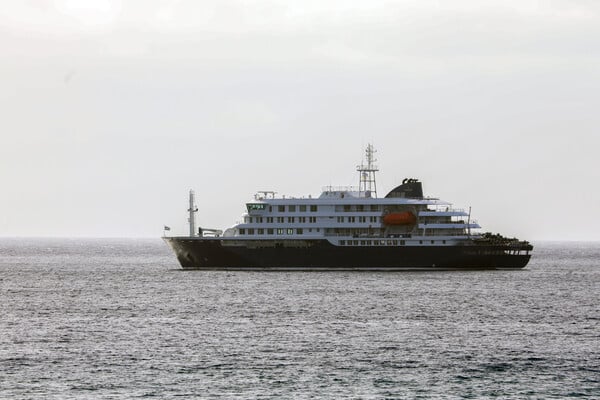 ΧΑΝΤΑΙΟΣ ΟΛΛΑΝΔΟΙ ΤΟΥΡΙΣΤΕΣ ΚΡΟΥΣΜΑΤΑ ΑΡΓΕΝΤΙΝΗ