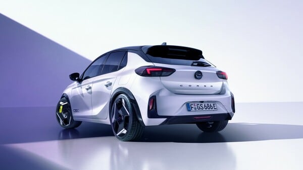 Το νέο Opel Corsa GSE φέρνει το παρελθόν στο μέλλον