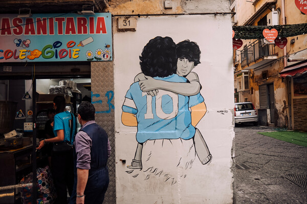 Η Νάπολη δεν είναι μόνο μαφία και Μαραντόνα