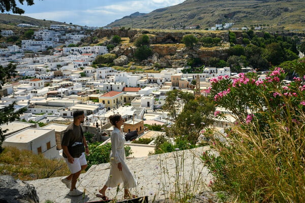Νέο χωροταξικό για τον τουρισμό: Το νέο πλαίσιο, οι περιορισμοί και τα ανοιχτά μέτωπα