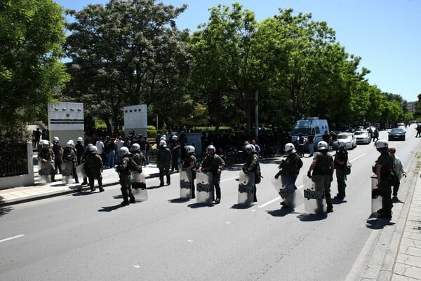 Επεισόδια στο ΑΠΘ: Η ανακοίνωση των πρυτανικών αρχών - «Η σημερινή επίθεση προσβάλλει την ίδια μας την υπόσταση»