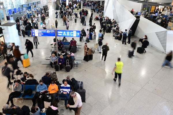 ΑΕΡΟΔΡΟΜΙΟ ΕΛΕΥΘΕΡΙΟΣ ΒΕΝΙΖΕΛΟΣ ΚΑΘΥΣΤΕΡΗΣΕΙΣ ΑΝΑΜΟΝΗ