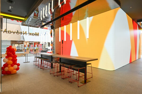 Η McDonald’s γιορτάζει 35 χρόνια στην Ελλάδα με νέο εστιατόριο στο The Mall Athens