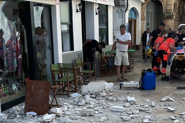 ΙΣΠΑΝΙΑ ΜΙΝΟΡΚΑ ΤΟΥΡΙΣΤΡΙΕΣ ΤΡΑΥΜΑΤΙΣΜΟΣ