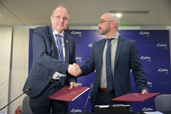 Μνημόνιο Συνεργασίας μεταξύ Αριστοτελείου Πανεπιστημίου και Pfizer στο Aristotle Innovation Forum