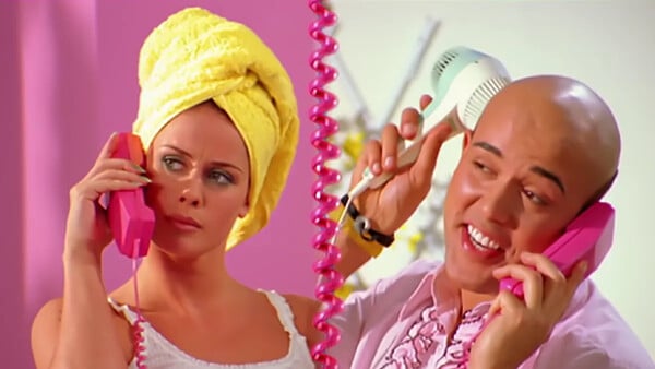 BARBIE GIRL ΣΥΓΚΡΟΤΗΜΑ ΤΡΑΓΟΥΔΙ
