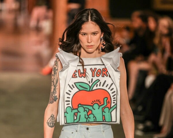 Η Louis Vuitton ξαναφέρνει τον Κιθ Χάρινγκ στη Νέα Υόρκη
