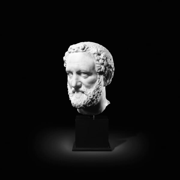 Φέρντια Λένον, ο Ιρλανδός που έγραψε για τον Πελοποννησιακό Πόλεμο