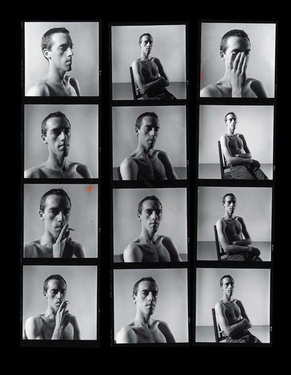 Τα contact sheets του Πίτερ Χούγιαρ δείχνουν τον καλλιτέχνη πριν γίνει μύθος