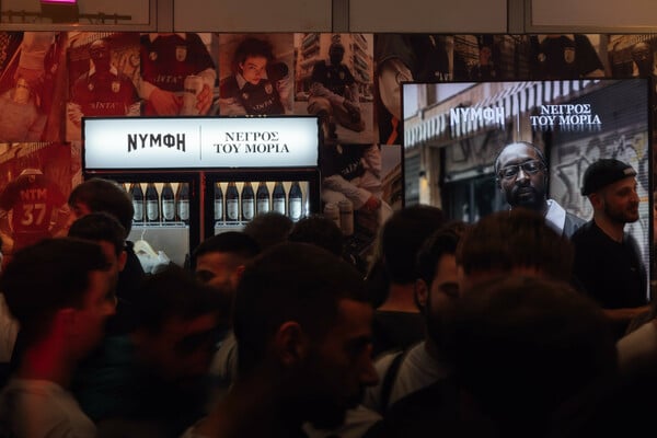 O Νέγρος του Μοριά επέστρεψε στην Κυψέλη για ένα εκρηκτικό λάιβ 