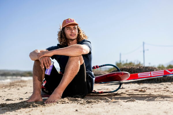 Red Bull Summer Edition με γεύση Pink Grapefruit: Το νέο energy ritual κάθε καλοκαιρινής ημέρας