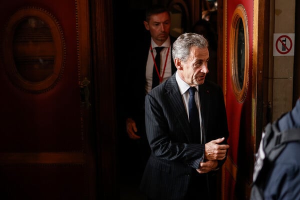 ΝΙΚΟΛΑ ΣΑΡΚΟΖΙ ΔΙΚΗ ΛΙΒΥΗ