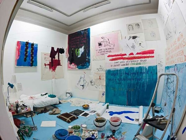 Η Tracey Emin έζησε αρκετά για να δει τη ντροπή να αλλάζει πλευρά
