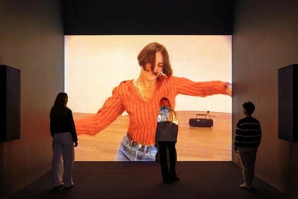 Η Tracey Emin έζησε αρκετά για να δει τη ντροπή να αλλάζει πλευρά