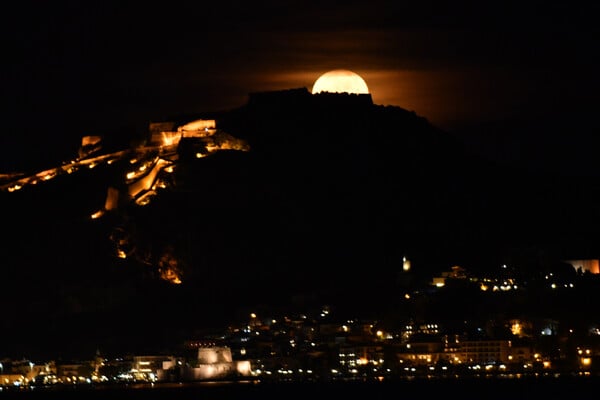 ΠΑΝΣΕΛΗΝΟΣ ΜΑΙΟΥ ΜΠΛΕ ΦΕΓΓΑΡΙ ΕΛΛΑΔΑ