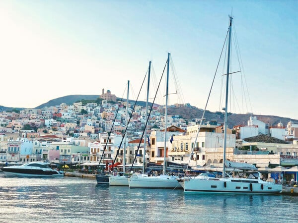 ΣΥΡΟΣ ΠΑΡΑΛΙΕΣ ΟΜΠΡΕΛΕΣ ΠΡΟΣΒΑΣΙΜΟΤΗΤΑ