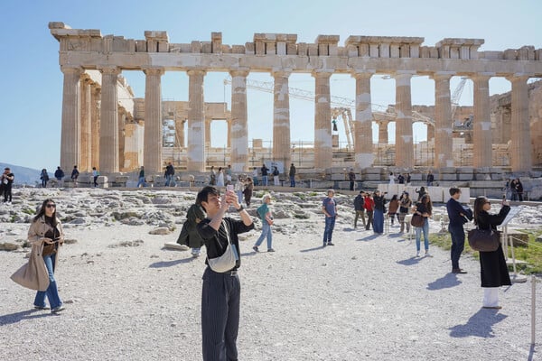 Λίνα Μενδώνη: «Είναι δυνατόν να λογοκρίνει το κράτος τον Κρίστοφερ Νόλαν;»