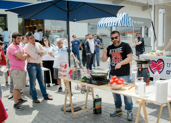 Τι είναι το Love Your Local Market;