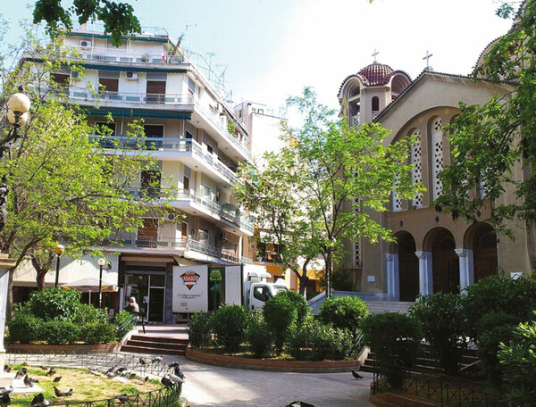 H Κυψέλη από τον Μάκη Παπαδημητρίου