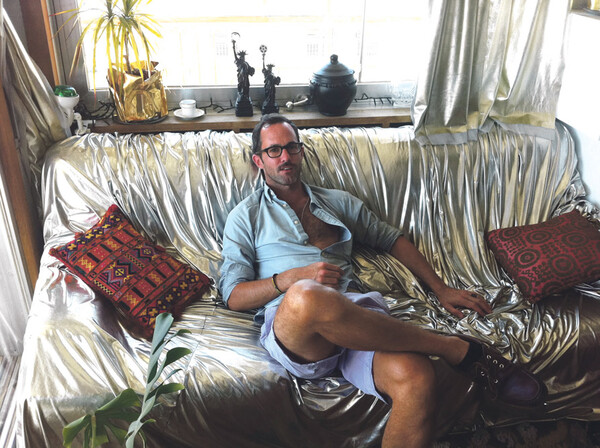 Silver Couch νο46
