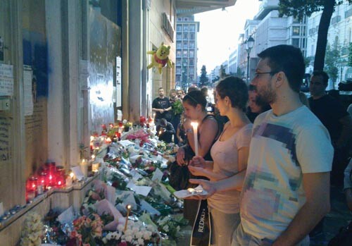 Στη βομβαρδισμένη Πανεπιστημίου.
