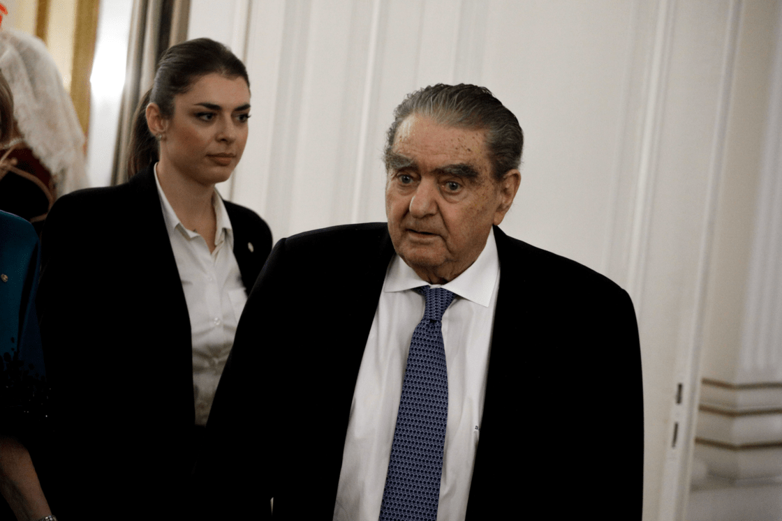 Πέθανε ο Βαρδής Βαρδινογιάννης