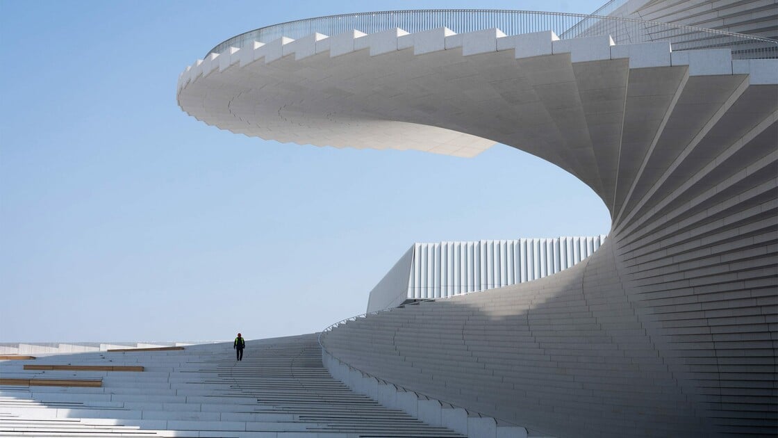 hero-2-shanghai-grand-opera-house-spiral