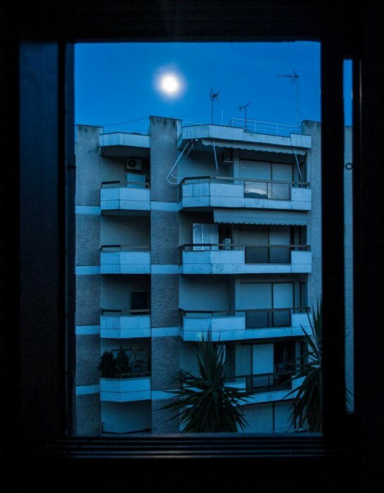 Στο Παρίσι βλέπουν τη θέα απ' τα παράθυρα της Αθήνας ///