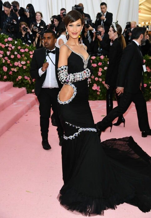 Met Gala 2019: Οι διάσημοι στο κόκκινο χαλί - Φέτος οι εμφανίσεις ήταν πιο εκκεντρικές από ποτέ