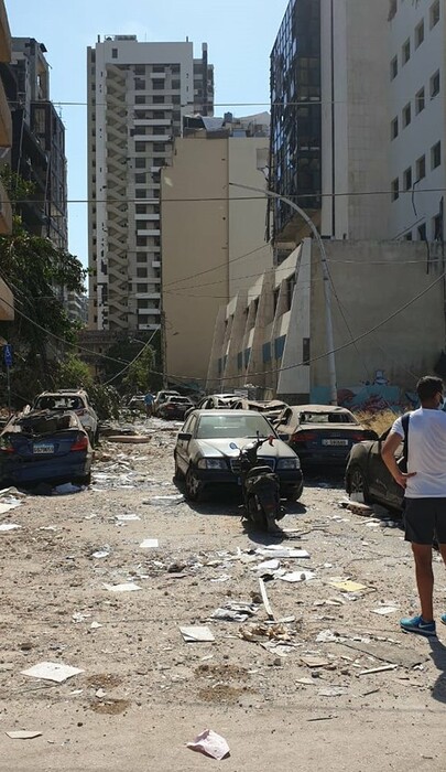 4 νέοι άνθρωποι από τη Βηρυτό περιγράφουν στη LiFO τη στιγμή της έκρηξης ακριβώς όπως την έζησαν
