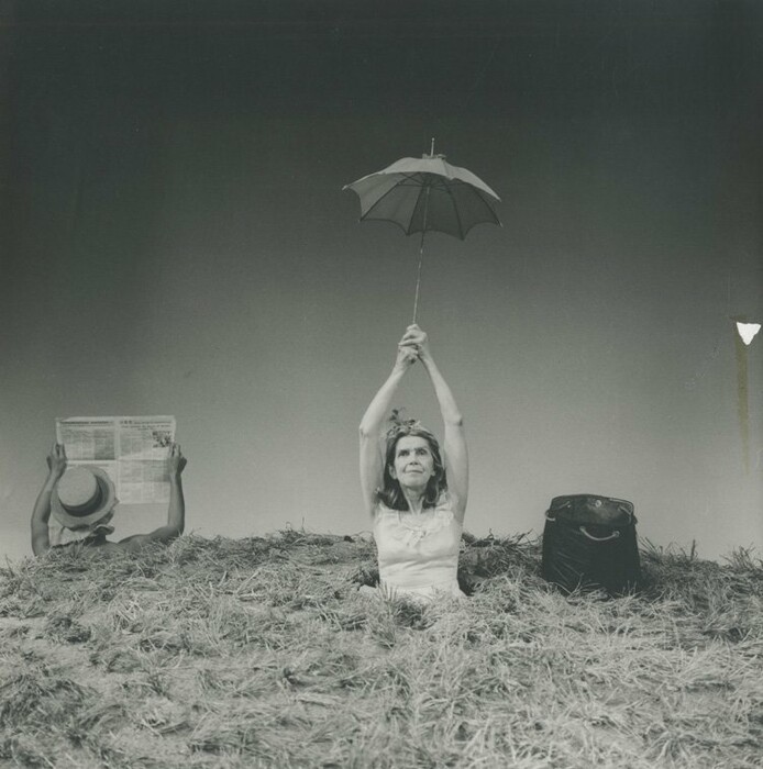 Η Βάσω Μανωλίδου στις "Ευτυχισμένες Μέρες" του Samuel Beckett (1980)