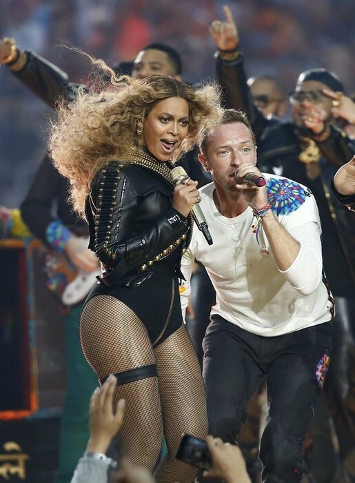 Η Beyonce έδωσε ένα επικό σόου στο χθεσινό Super Bowl!