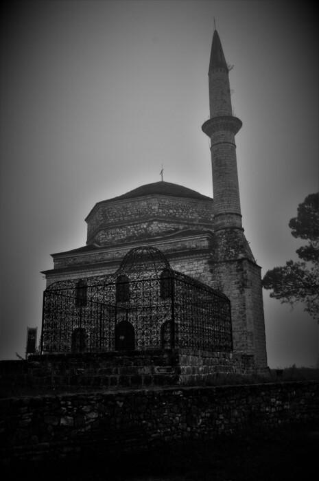 Τα Γιάννενα στην ομίχλη