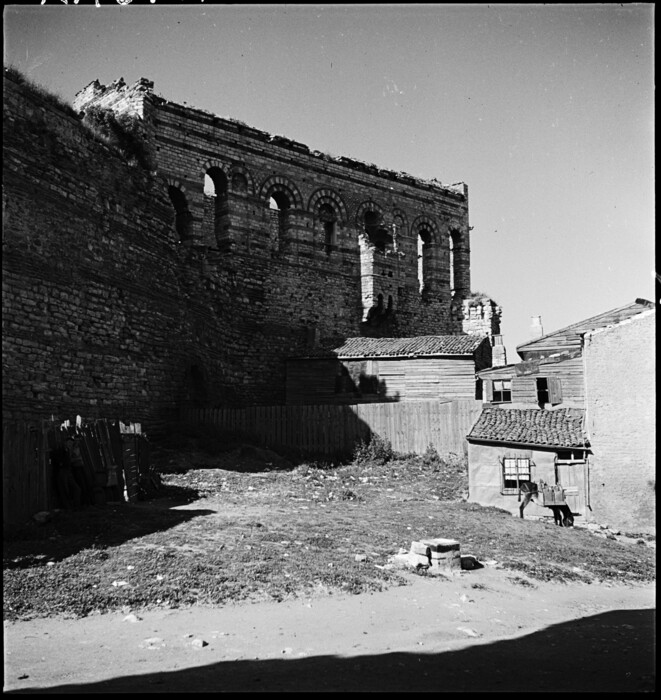 Η Βυζαντινή Κωνσταντινούπολη, 1930-1947